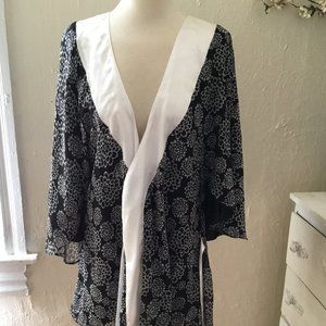 Size 2x Blouse Wrap-Hot in Hollywood